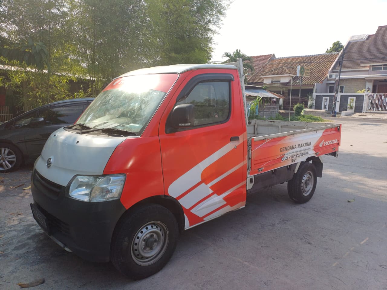 Branding Armada Kendaraan Operasional